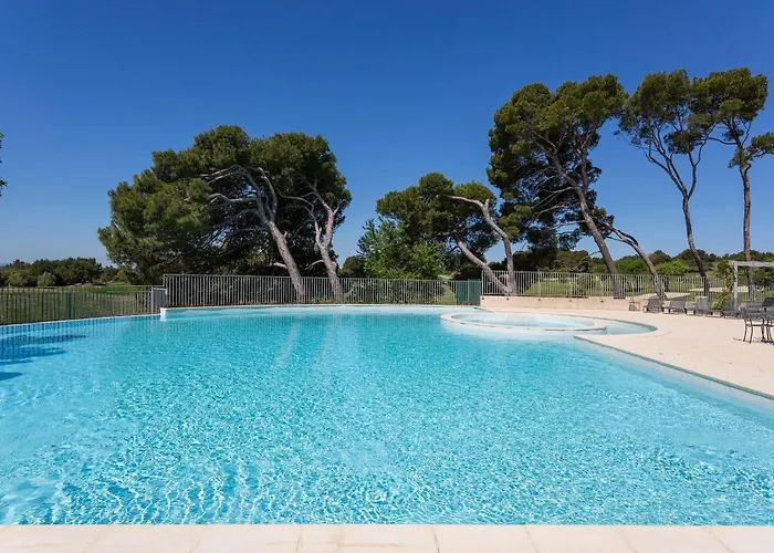 Madame Vacances Domaine Du Provence Country Club Service Premium