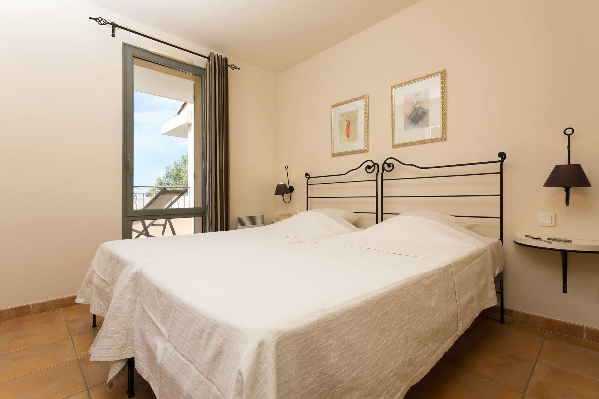 Aparthotel Madame Domaine Du Provence Country Club Service Premium 4*
